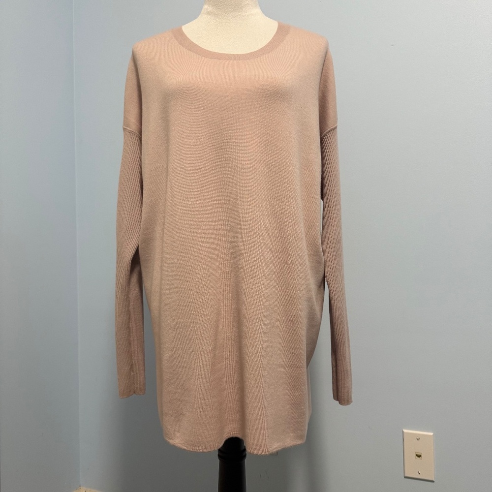 Vince Women’s Pale‎ Pink Oversized Long sweater size M